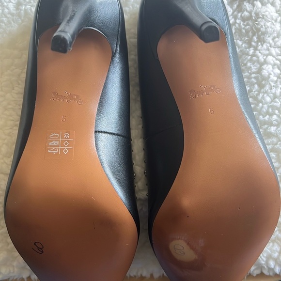 COACH Tea Rose Heels - Picture 4 of 12